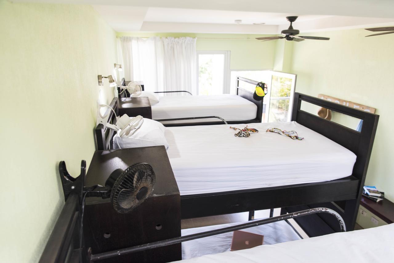 Room2board And Surf School Hostel *