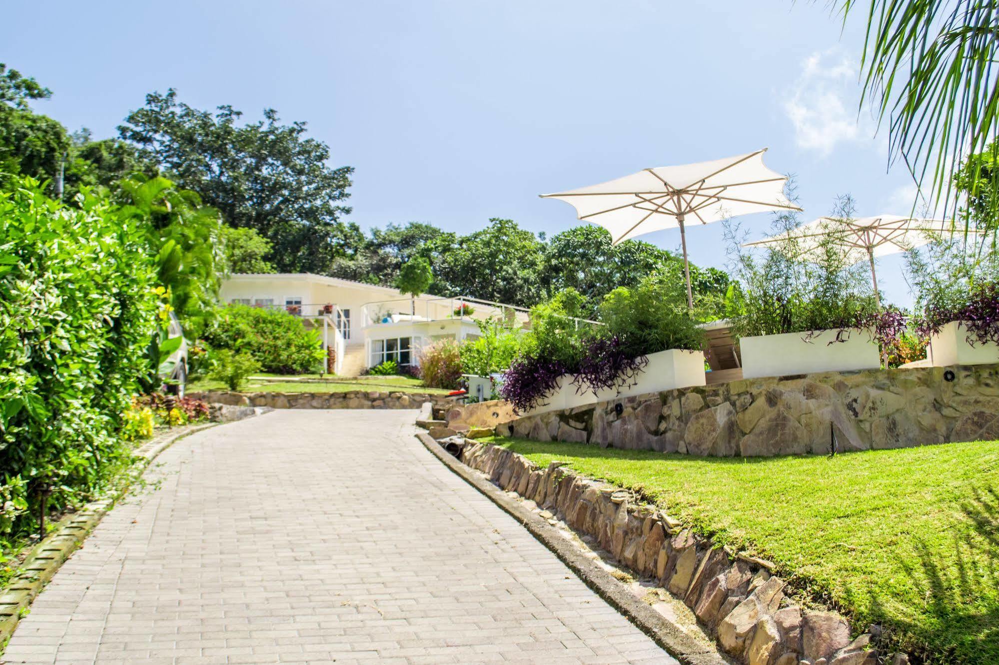 The Retreat At Altos Del Monte Atenas