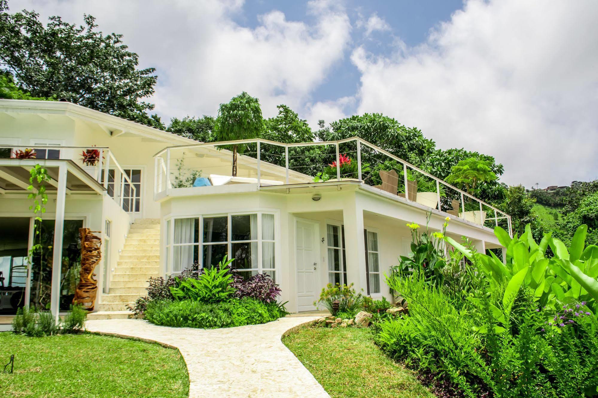 The Retreat At Altos Del Monte Atenas