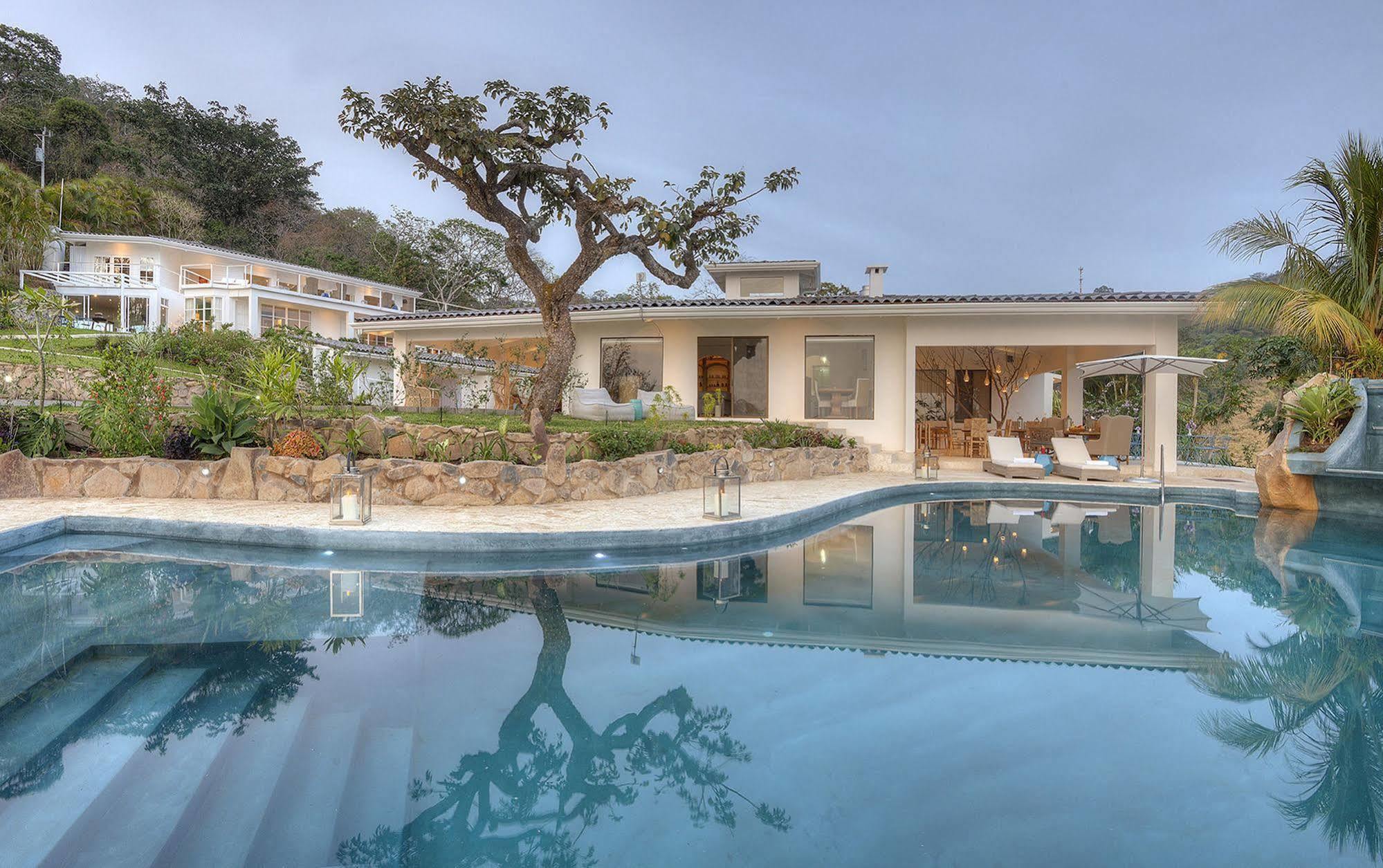 The Retreat At Altos Del Monte Atenas