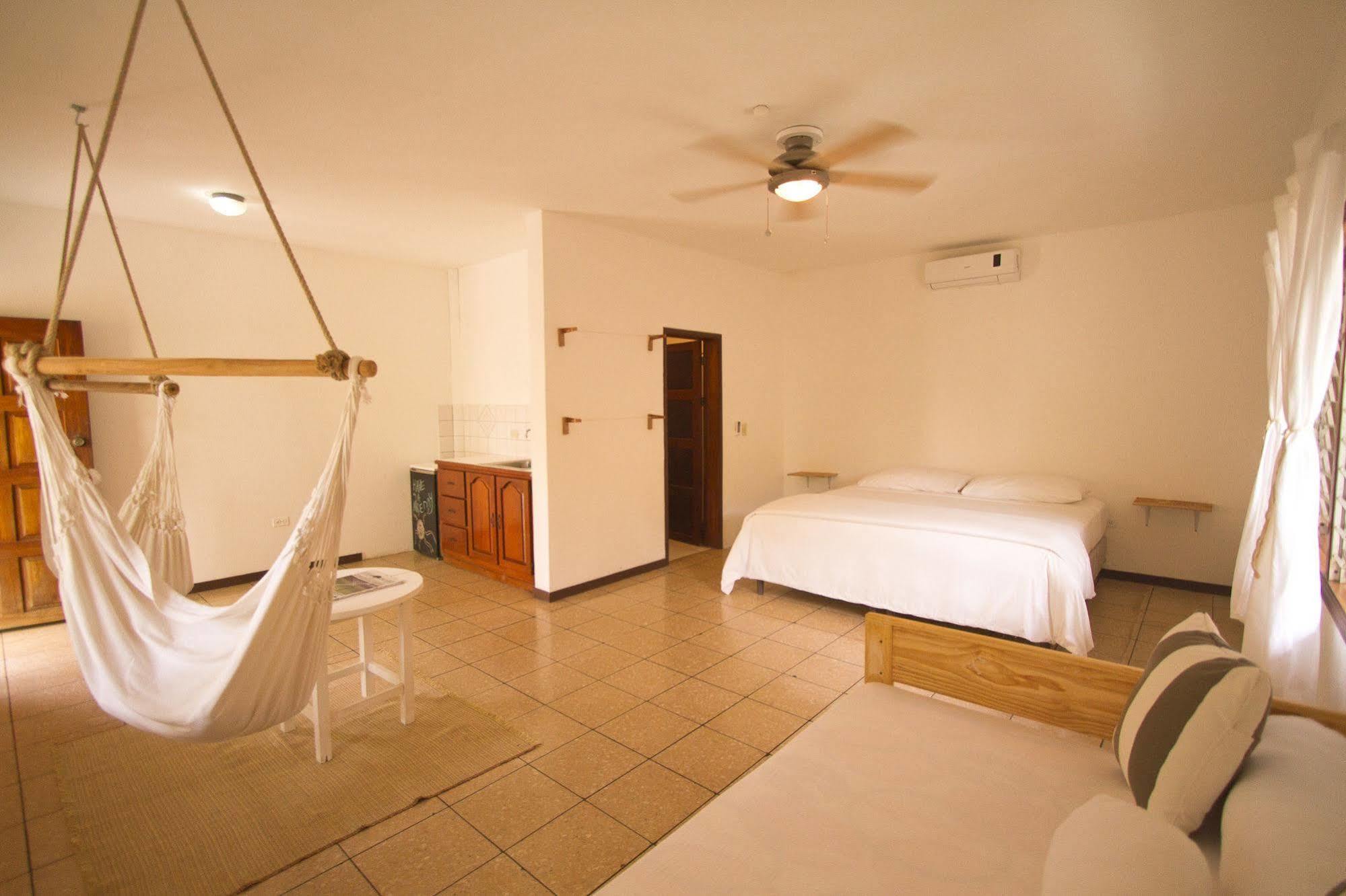 The Sunset Shack 3*
