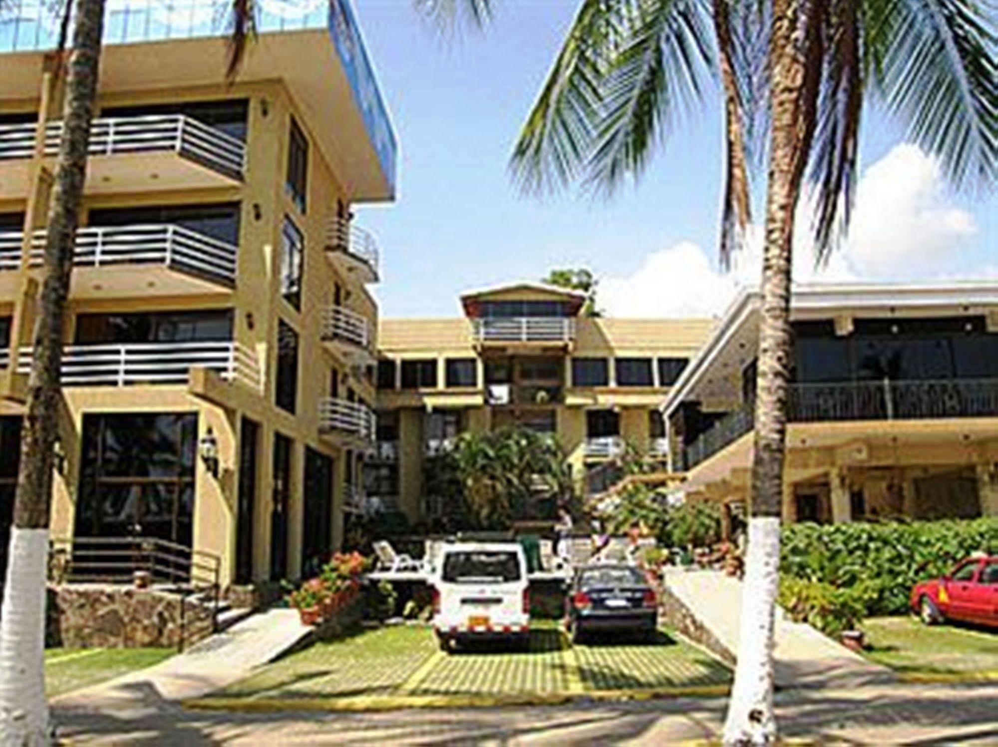 Paradise Front Hotel