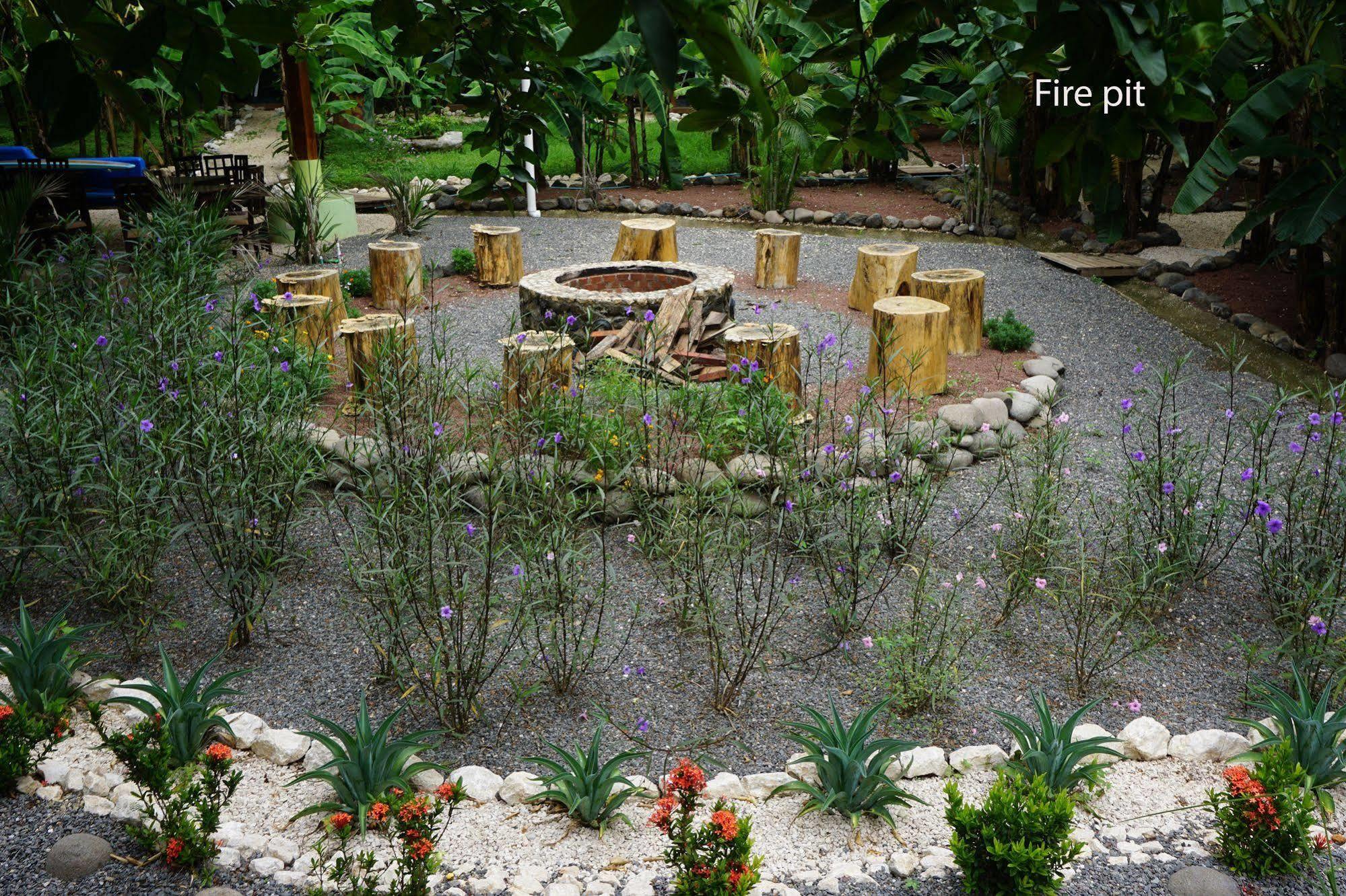 Jungle's Edge 3*