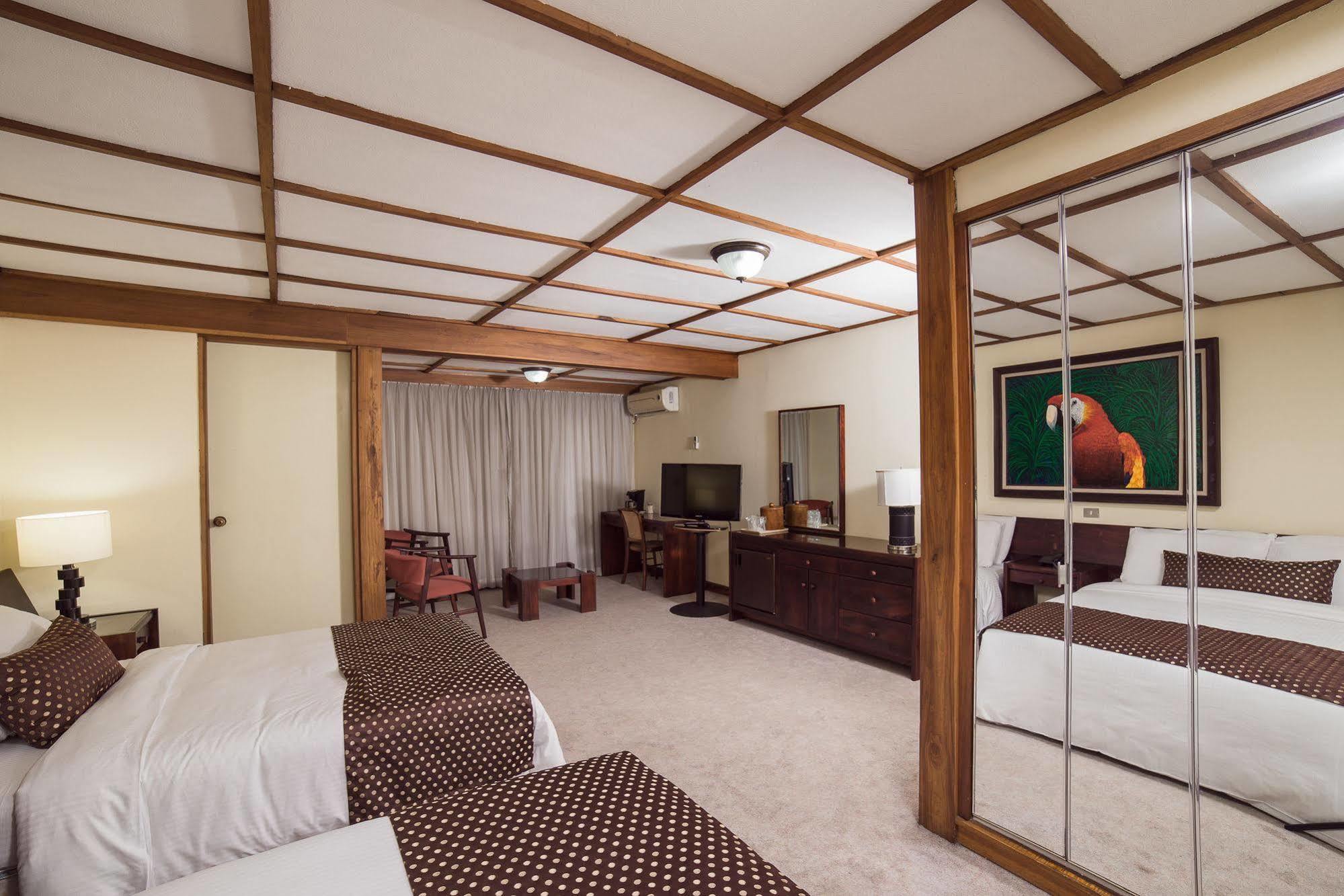 Tournon Hotel 4*