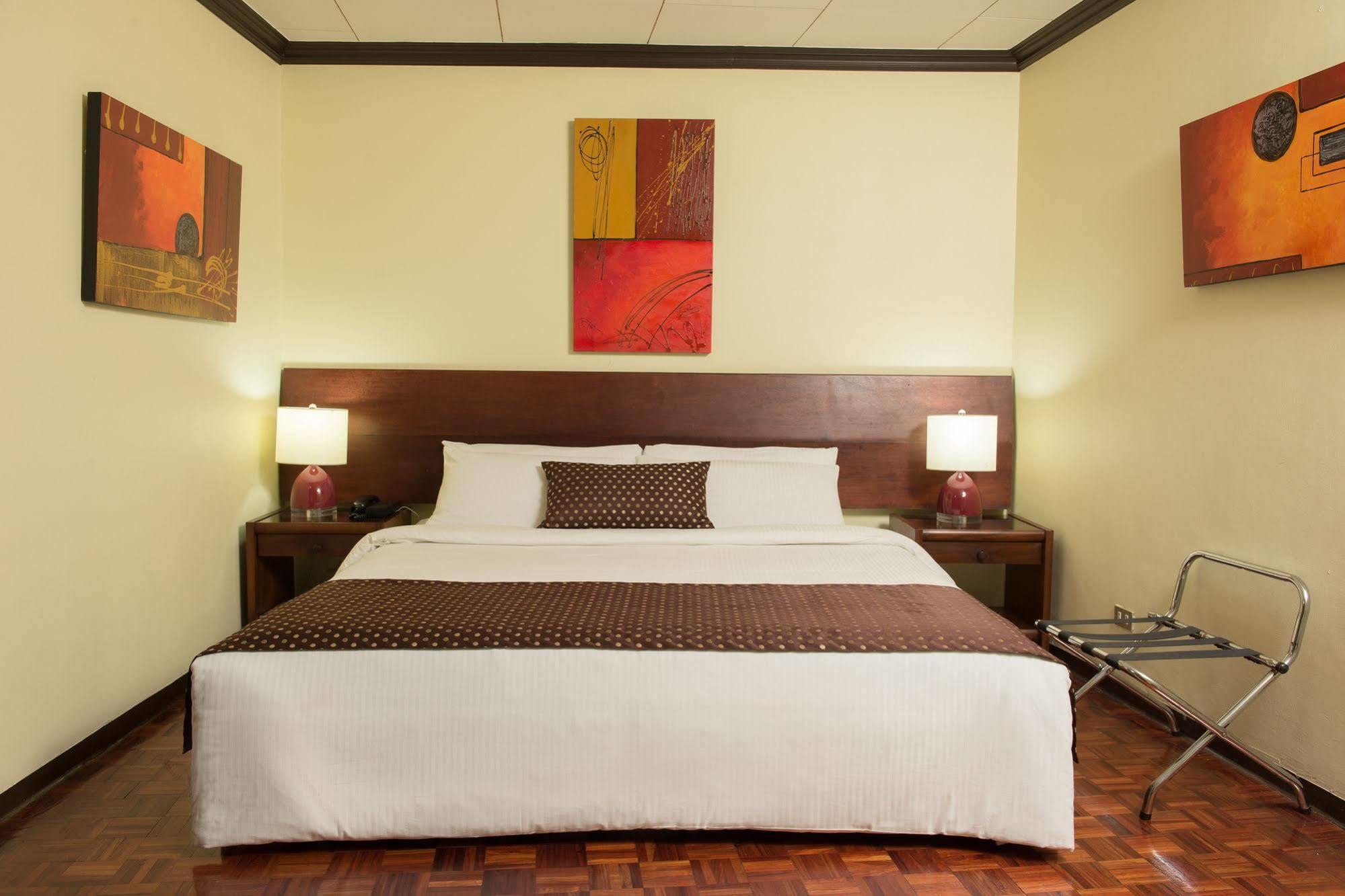 Tournon Hotel 4*