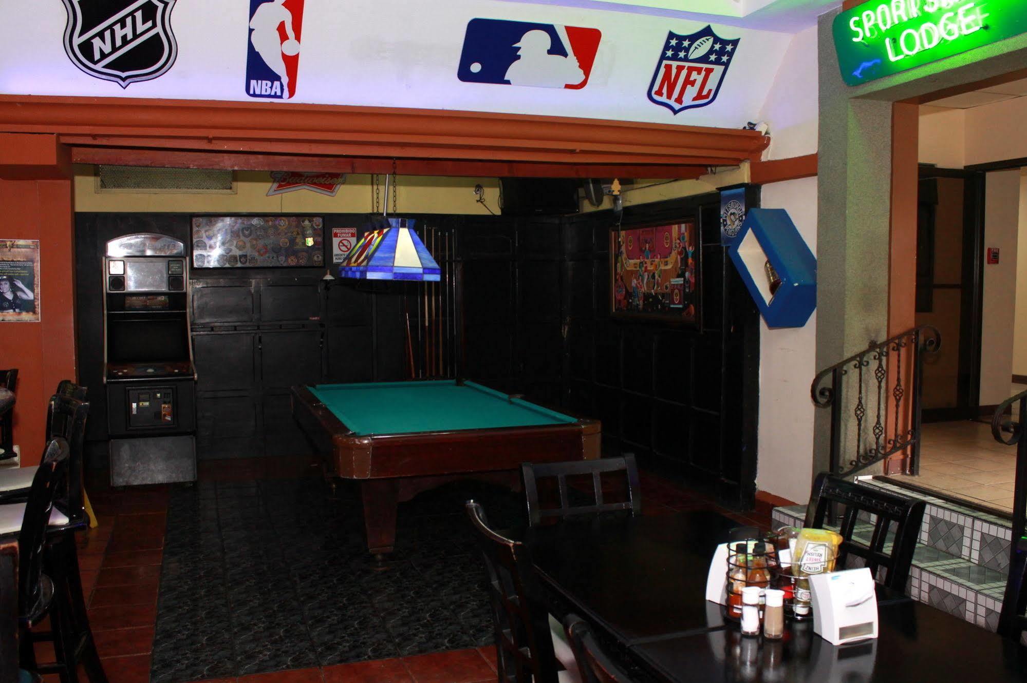 Hotel Sportsmens - Gentlemen's Club (adults Only)