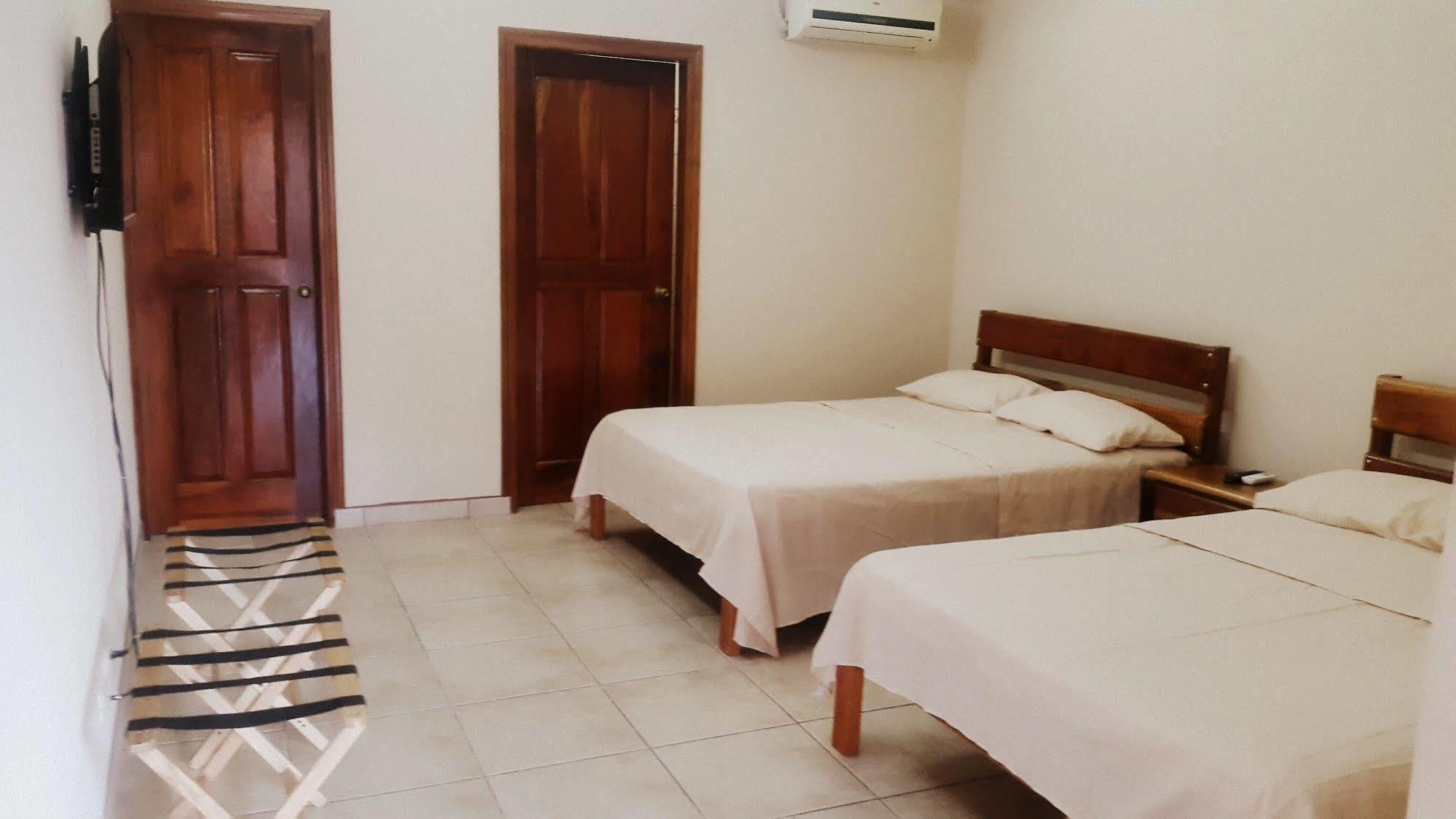 Palmeras Beach Hotel