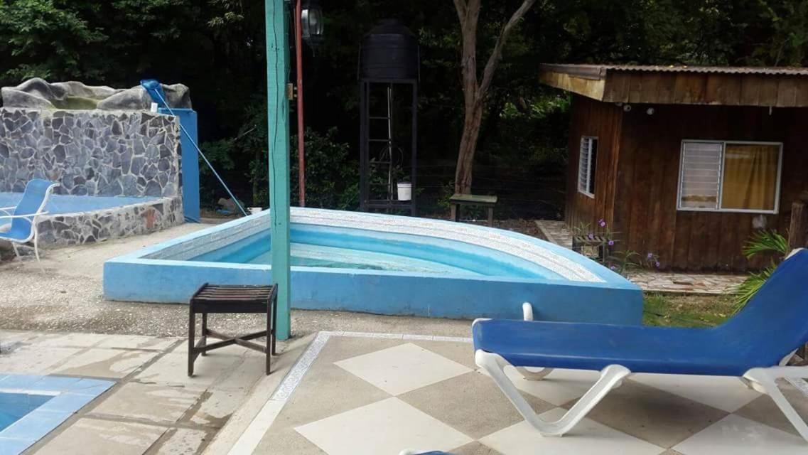 Cabinas Naranjo Beach *