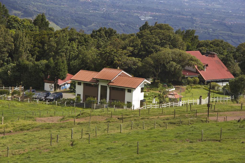 Altura Hotel Poasito