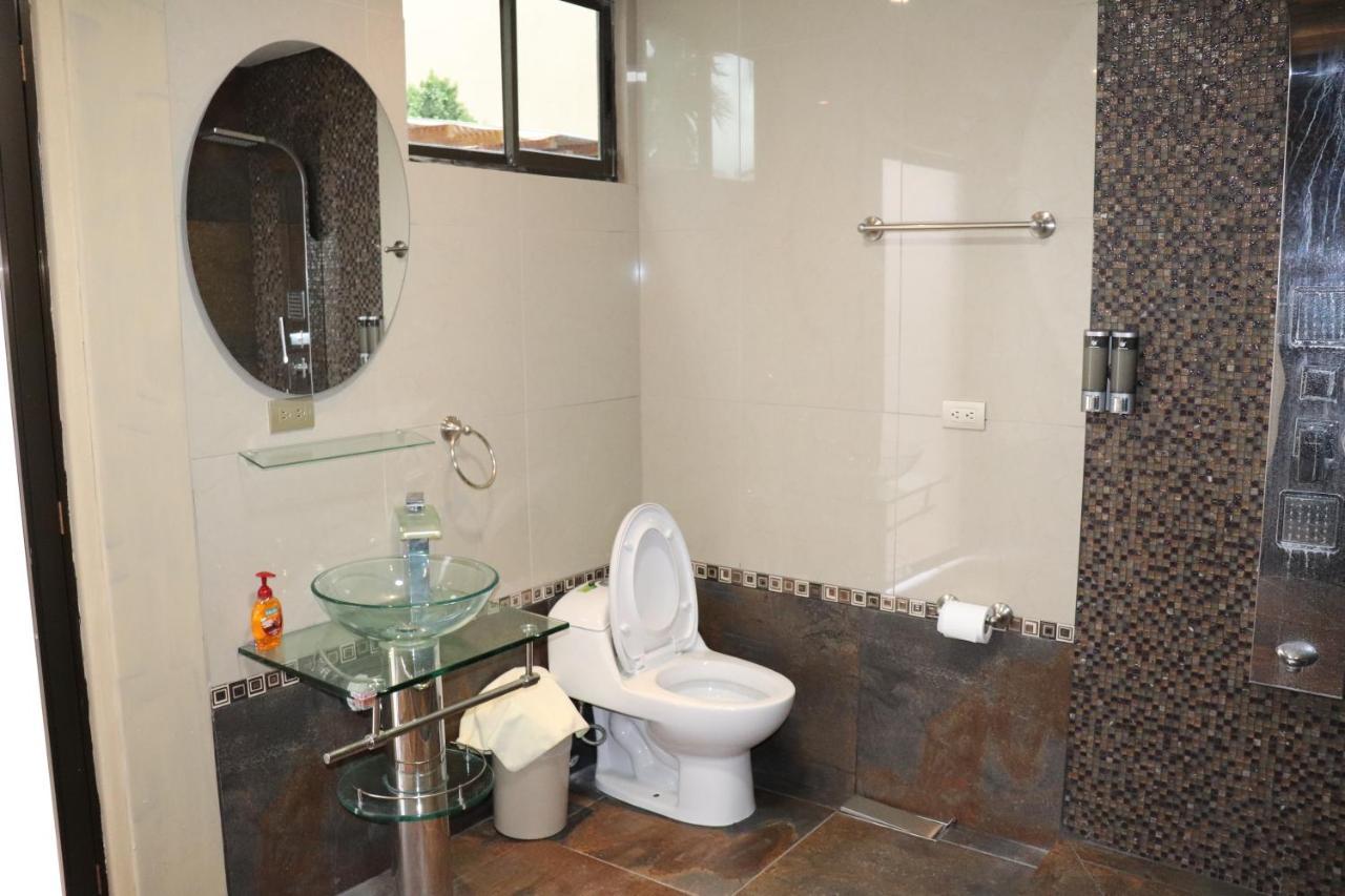 11b Sol Quadplex Apartment *
