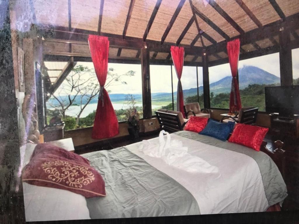 Birdsong Bed & Breakfast 3*