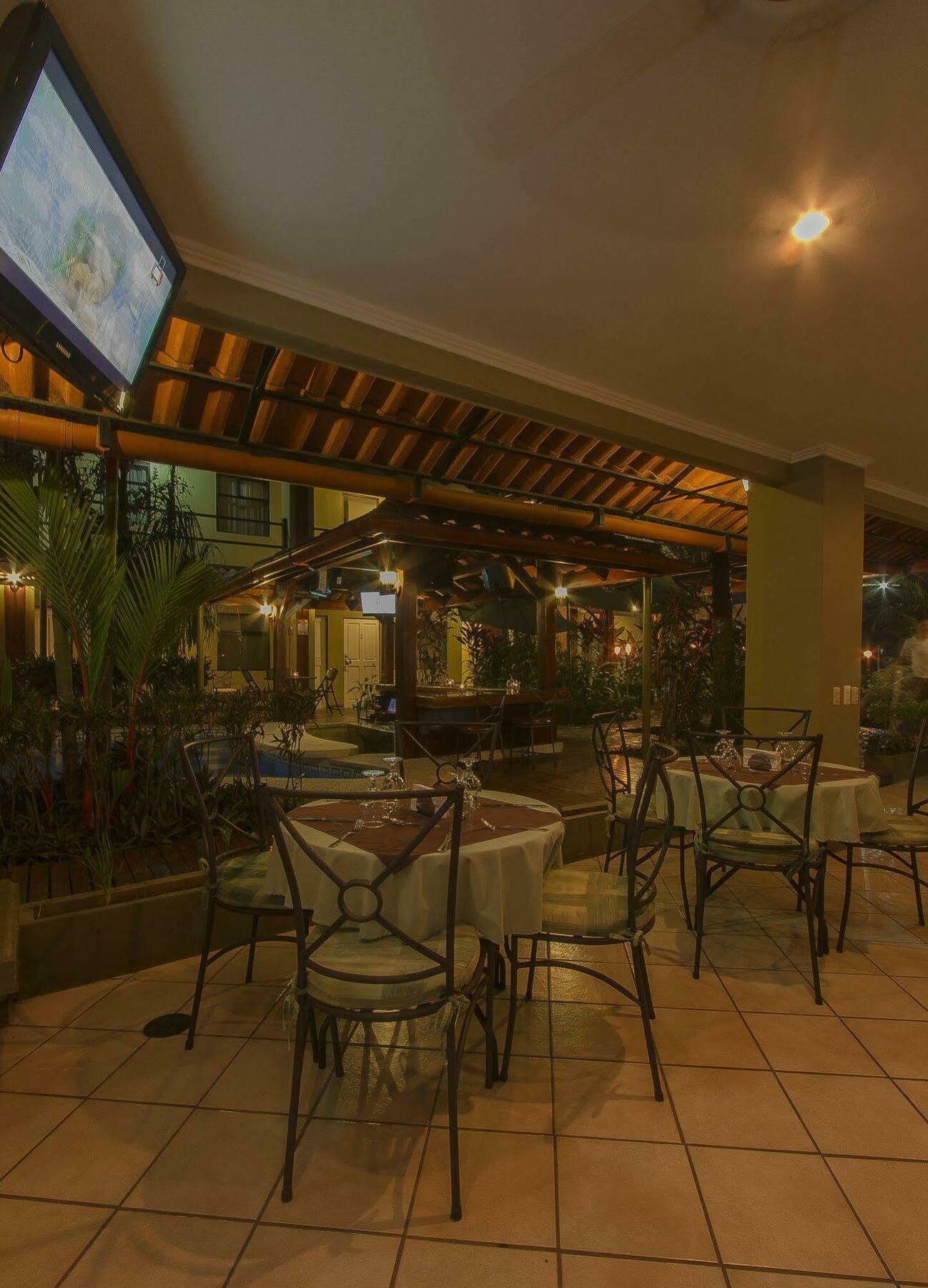 Iguana Hotel 3*