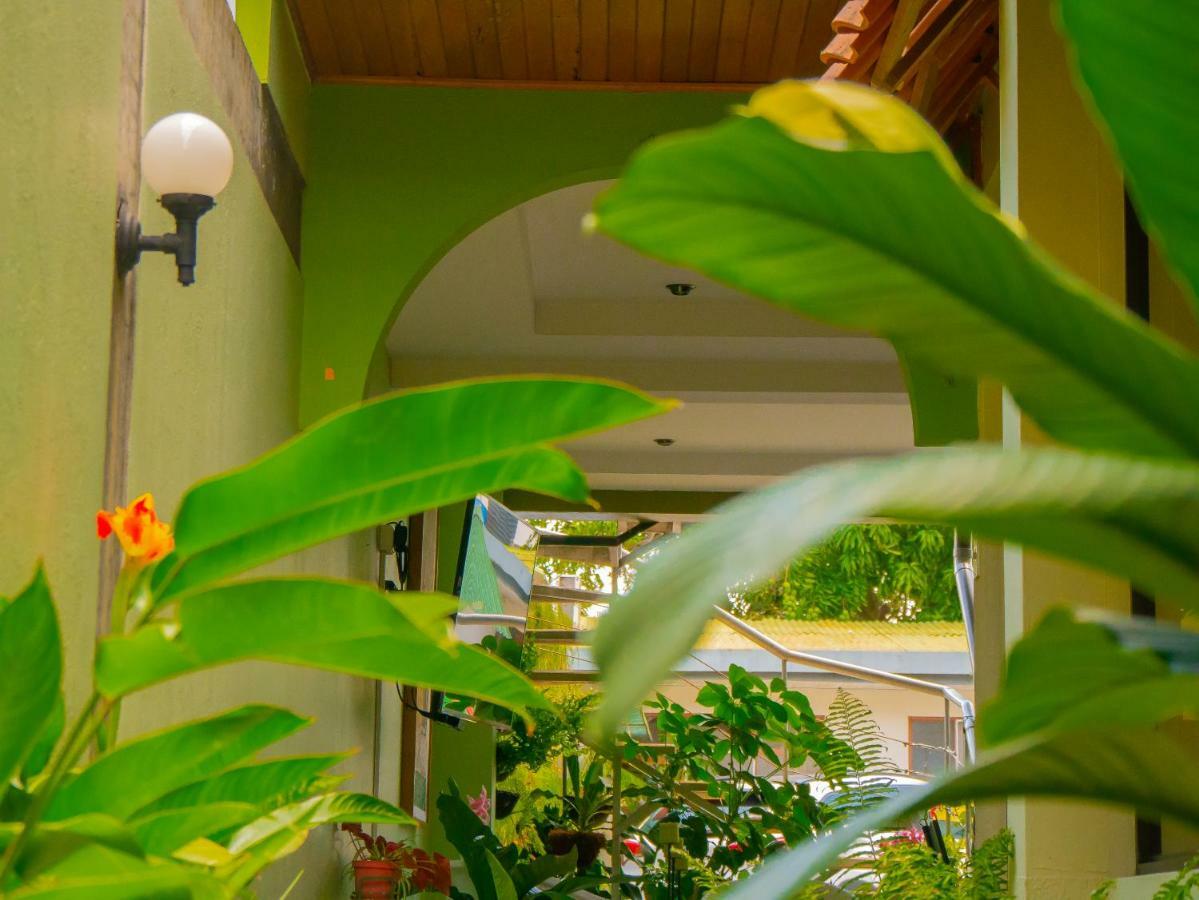 Aparthotel Bamboo Aeropuerto 2*