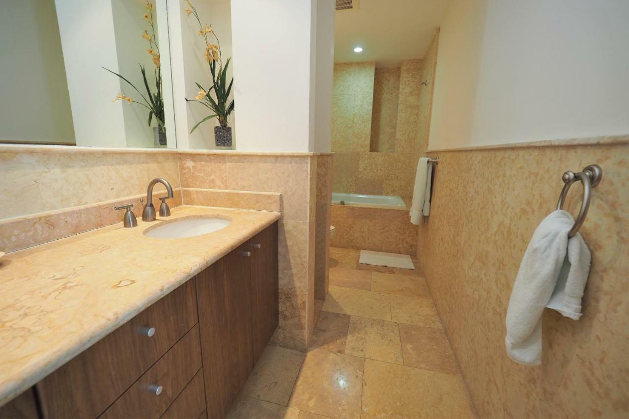 Apartment Ocean Terrace, Beachfront- A505