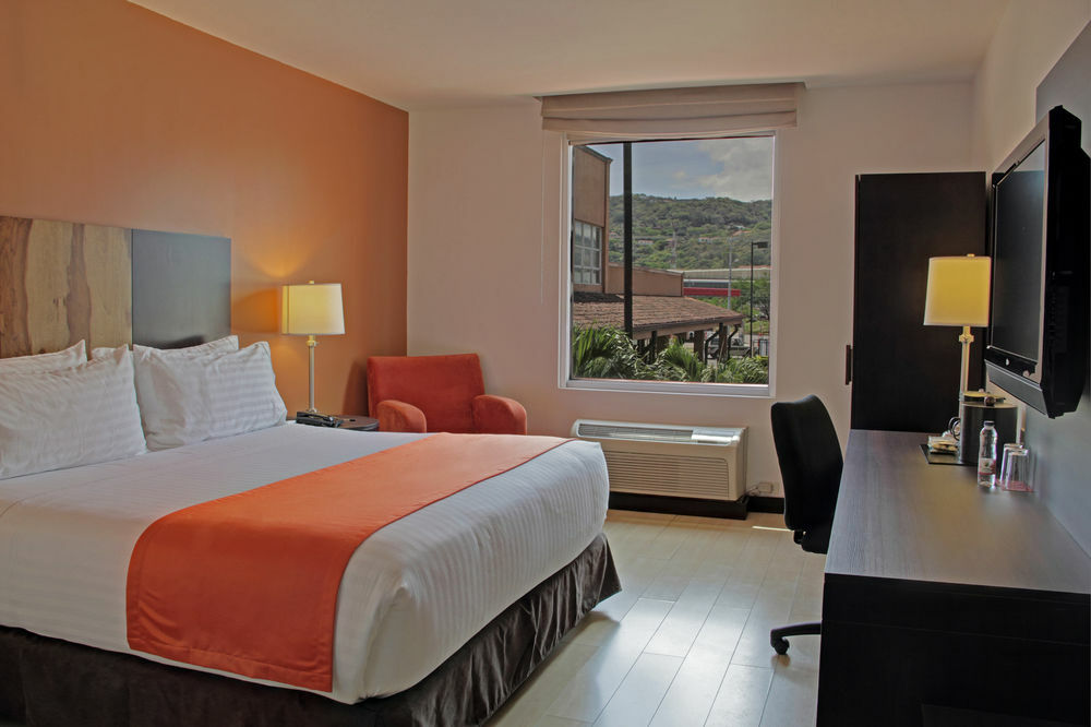 Holiday Express Forum Costa Rica By Ihg