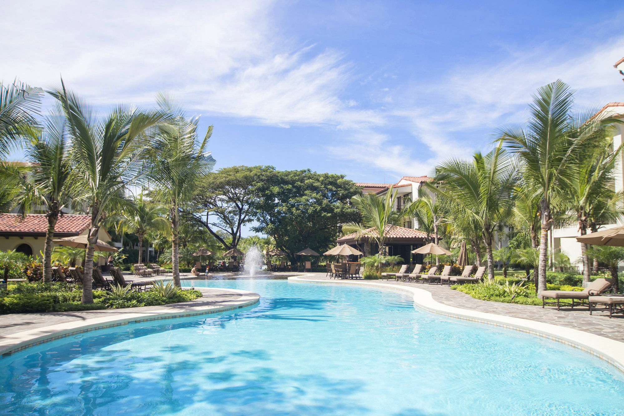 Breeze Private Club *