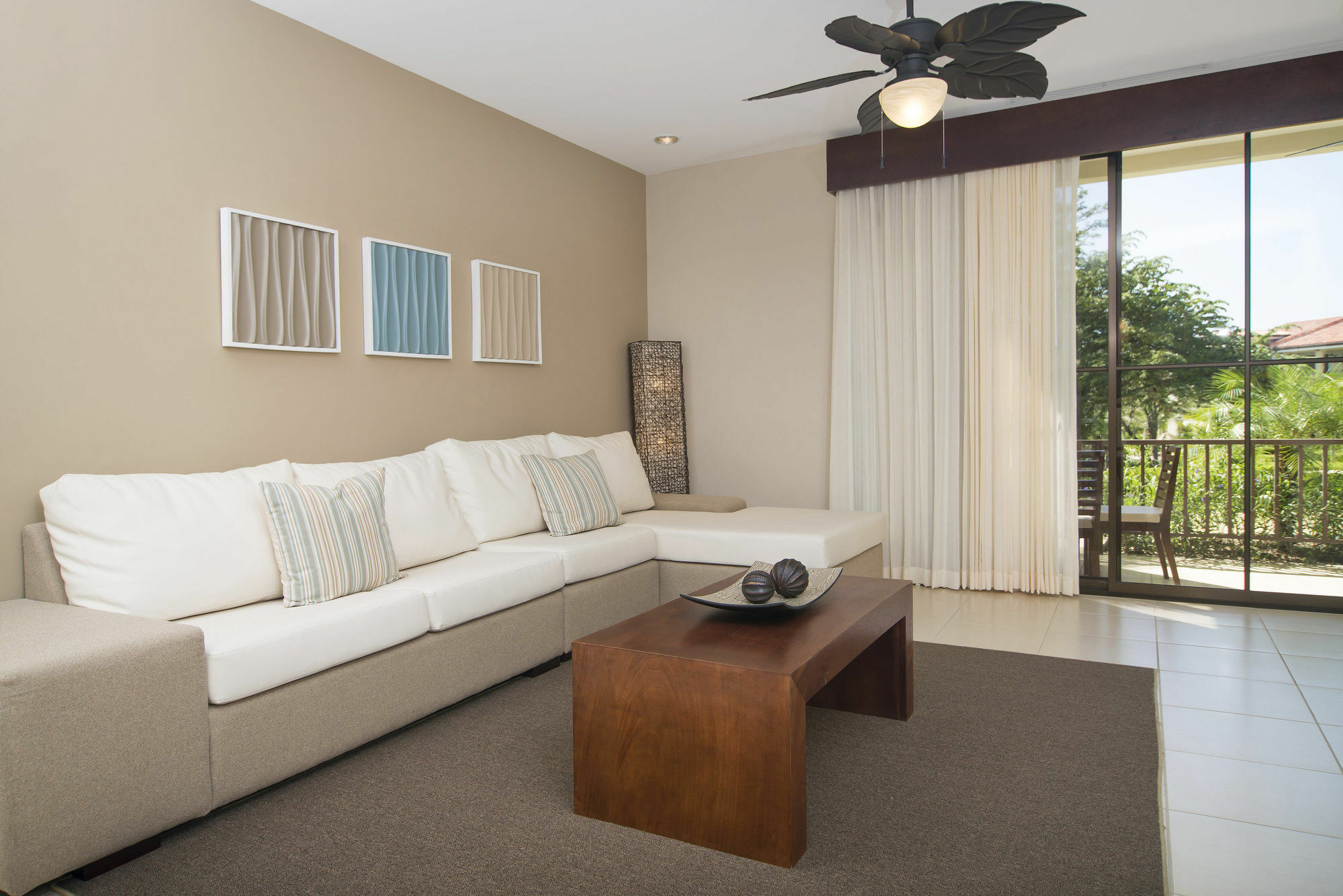 Breeze Private Club *