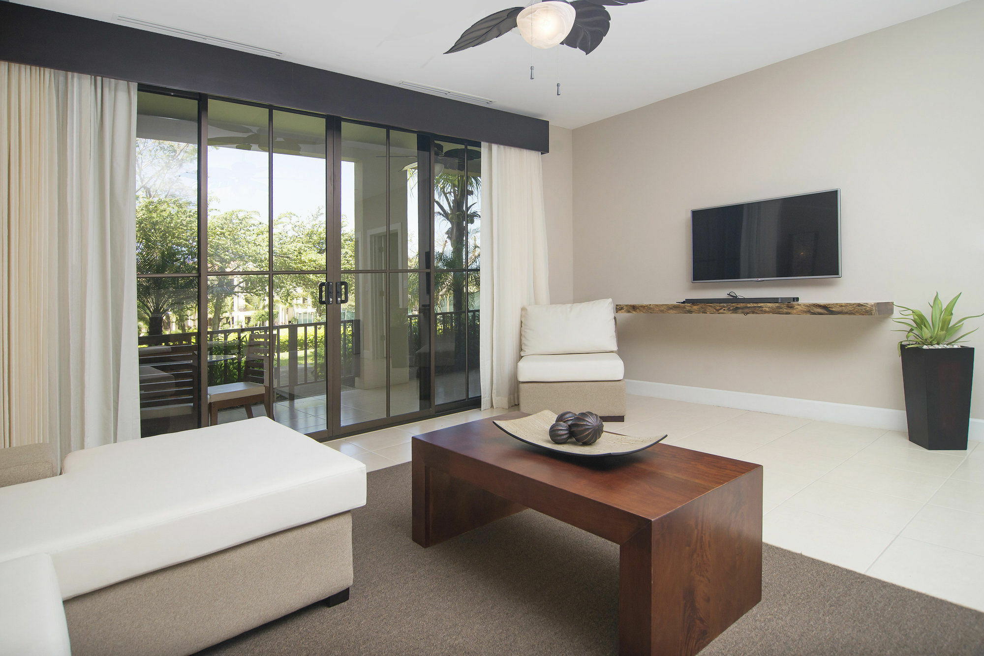 Breeze Private Club Apartment Playas del Coco