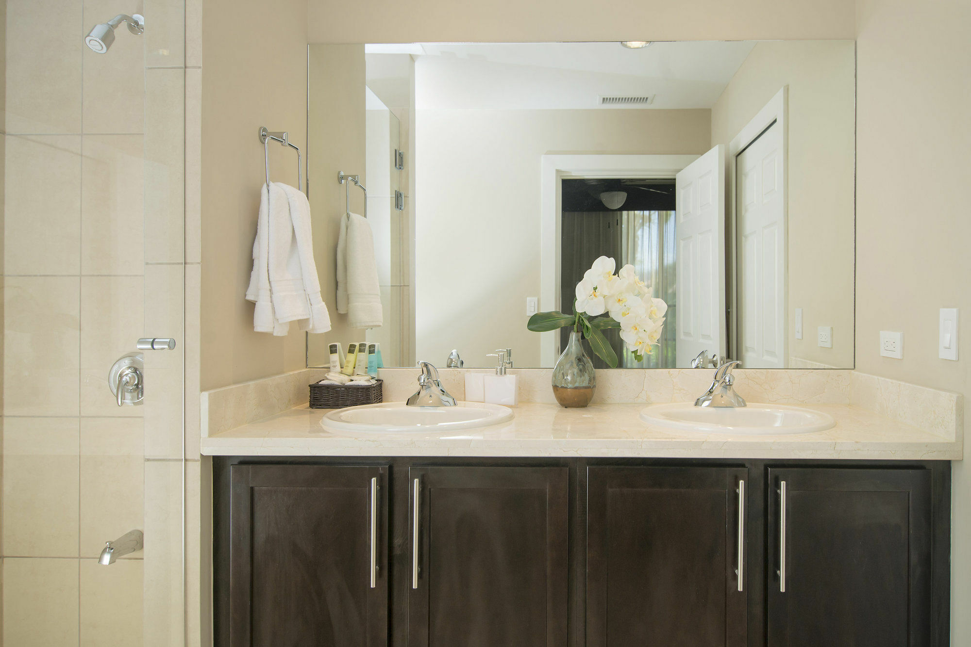 Apartment Breeze Private Club