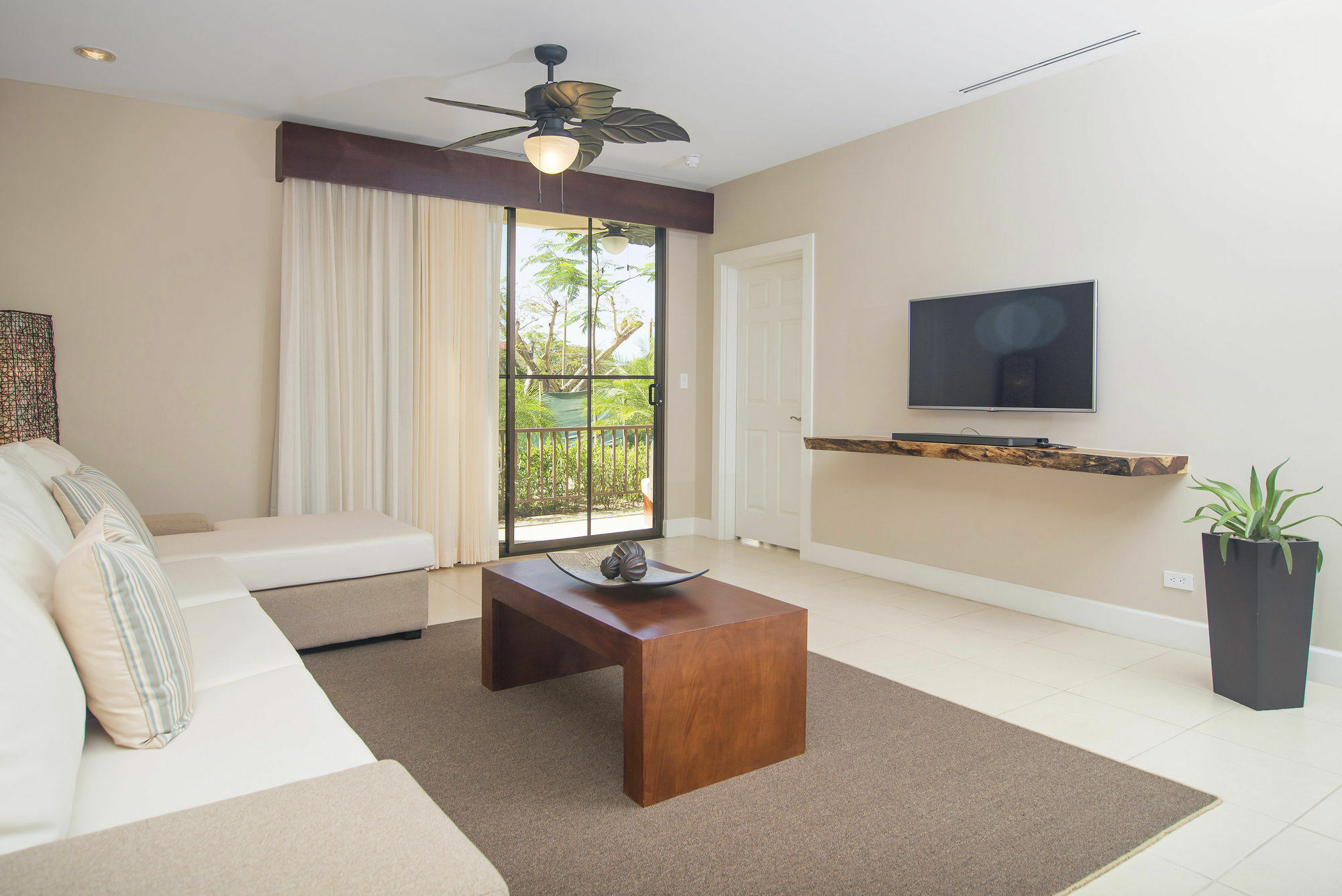 Apartment Breeze Private Club *