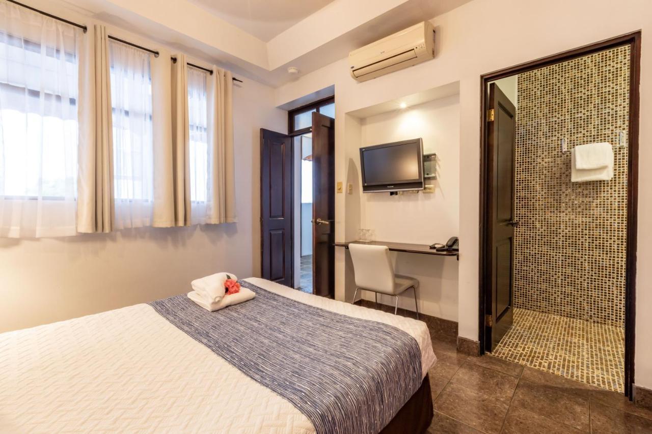 Hotel &