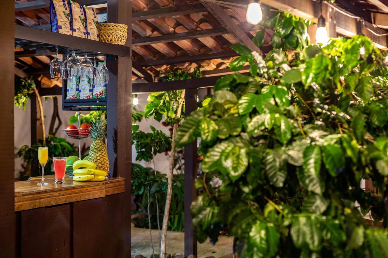 Hotel & Alajuela