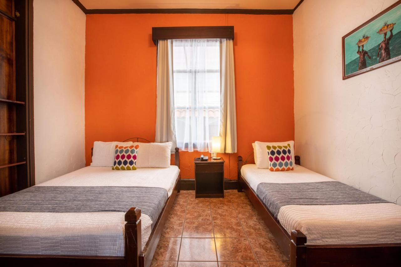 & Hotel 2*