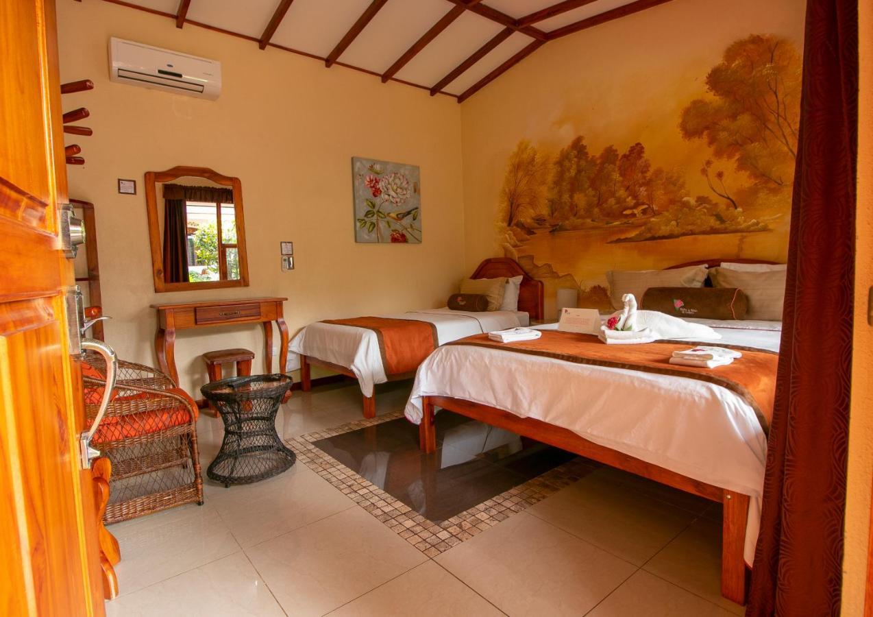Hotel La Rosa De America