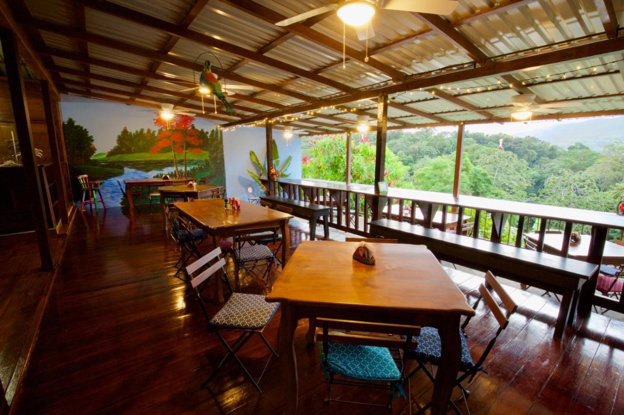 Toucan Lane And Restaurant