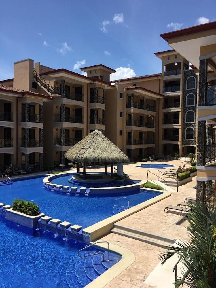 Bahia Encantada Beach Front Proyect, Jaco Paradise Aparthotel 4*