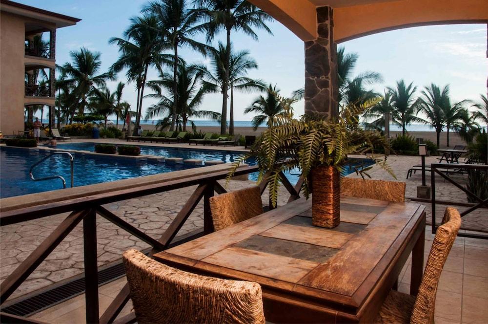 Bahia Encantada Beach Front Proyect, Jaco Paradise Aparthotel 4*